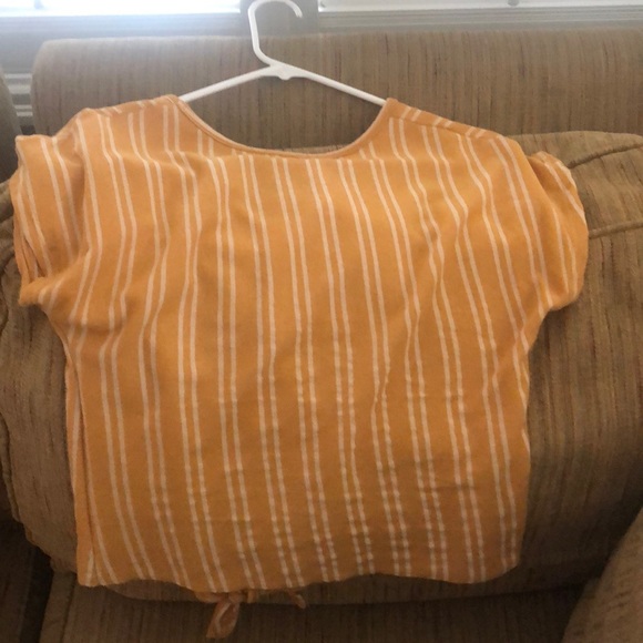 Yellow Top - Picture 2 of 3